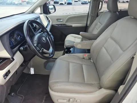 Another view of 2018 Toyota Sienna XLE for sale in Plano, TX at Gulliver Auto Group