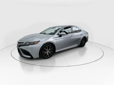 More photos of 2022 Toyota Camry SE at Gulliver Auto Group, TX