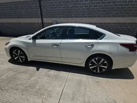 White 2017 Nissan Altima 2.5 SR for sale in Plano, TX