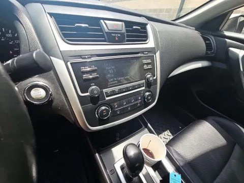 More photos of 2017 Nissan Altima 2.5 SR at Gulliver Auto Group, TX