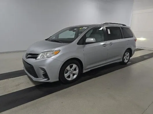 Silver 2019 Toyota Sienna LE for sale in Plano, TX