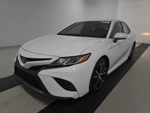 White 2019 Toyota Camry SE for sale in Plano, TX