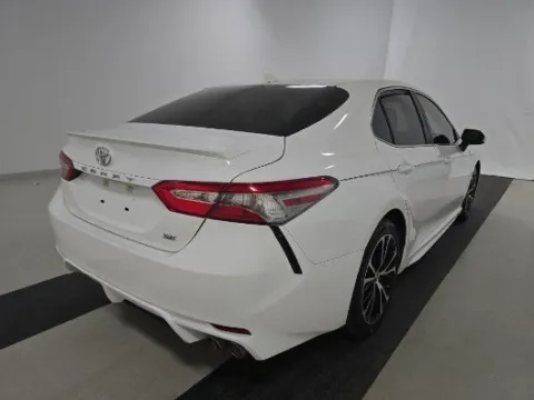 Photos of 2019 Toyota Camry SE for sale in Plano, TX at Gulliver Auto Group