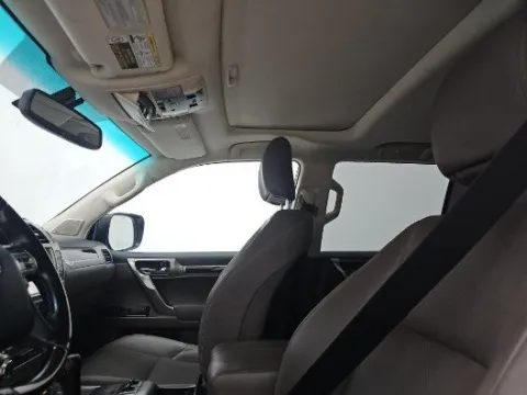 More photos of 2019 Lexus GX 460 at Gulliver Auto Group, TX