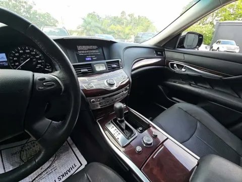 More photos of 2019 INFINITI Q70L 3.7 at Gulliver Auto Group, TX