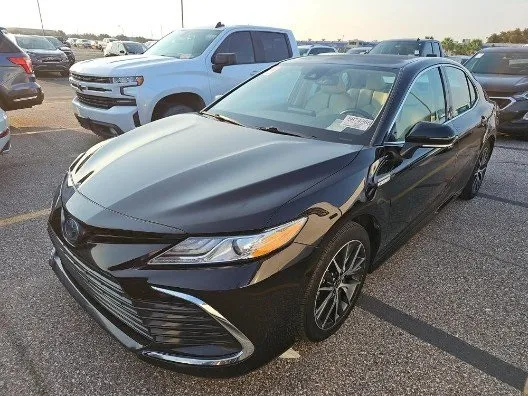 Black 2021 Toyota Camry Hybrid XLE for sale in Plano, TX
