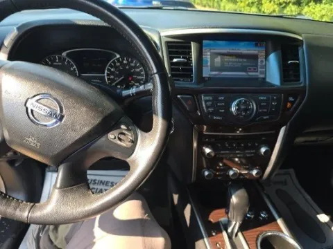 More photos of 2015 Nissan Pathfinder Platinum at Gulliver Auto Group, TX