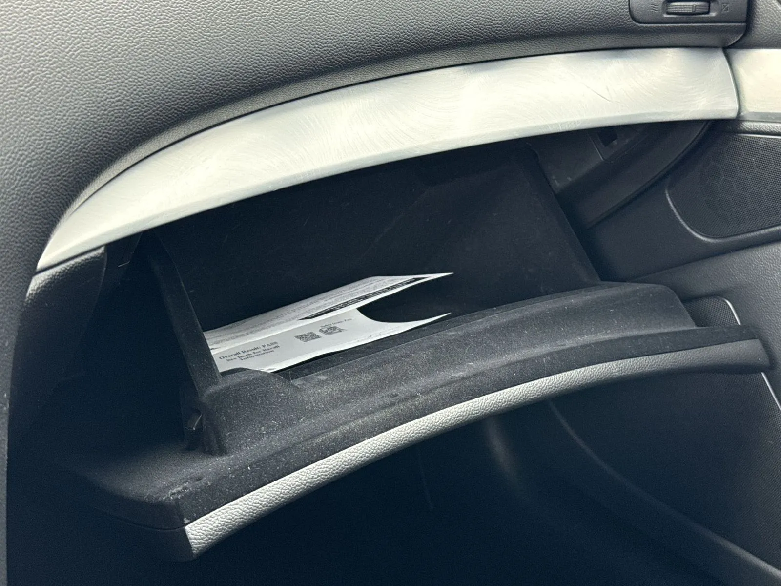 2015 INFINITI Q60 Convertible Base - Photo 35