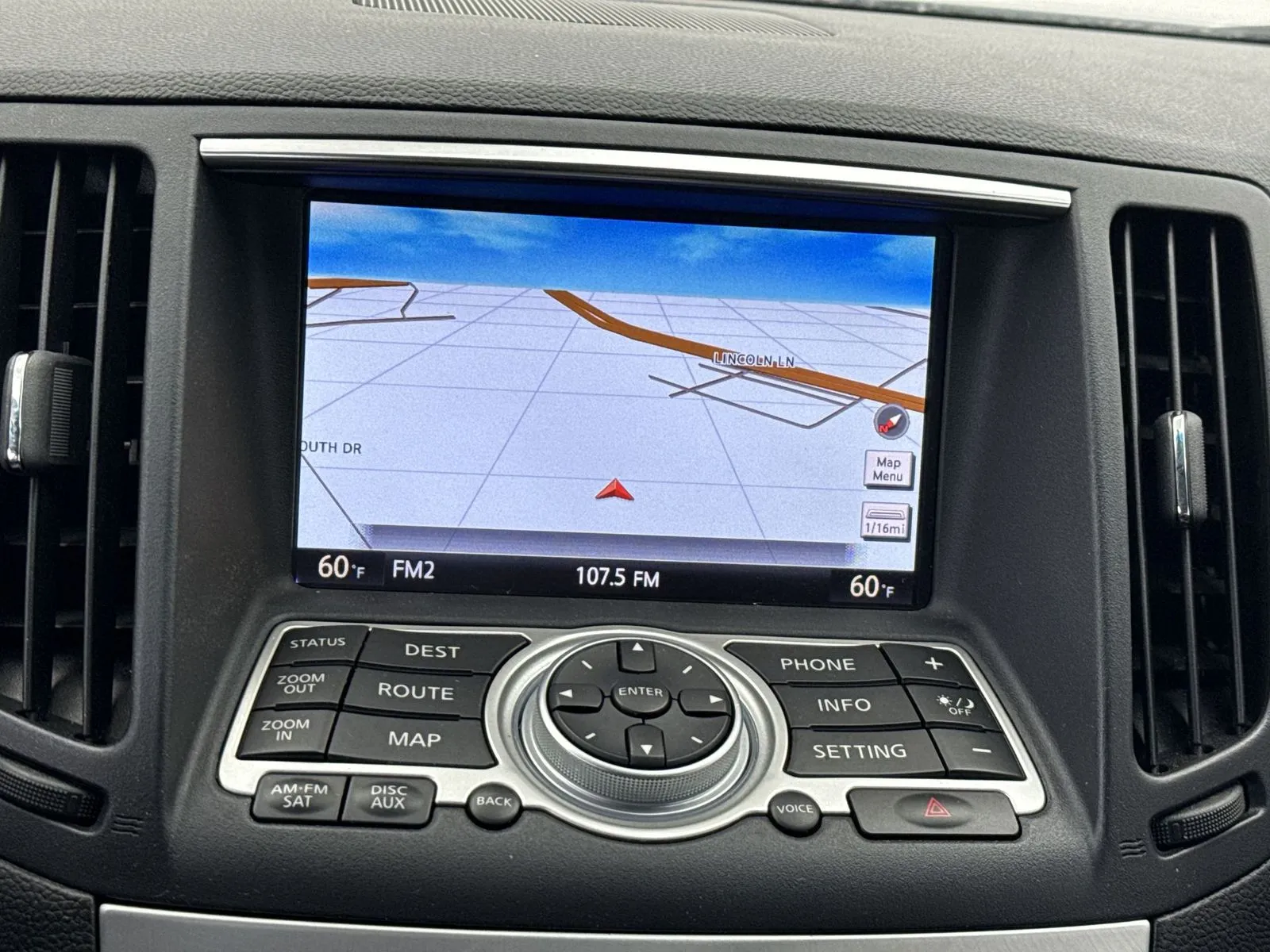 2015 INFINITI Q60 Convertible Base - Photo 27