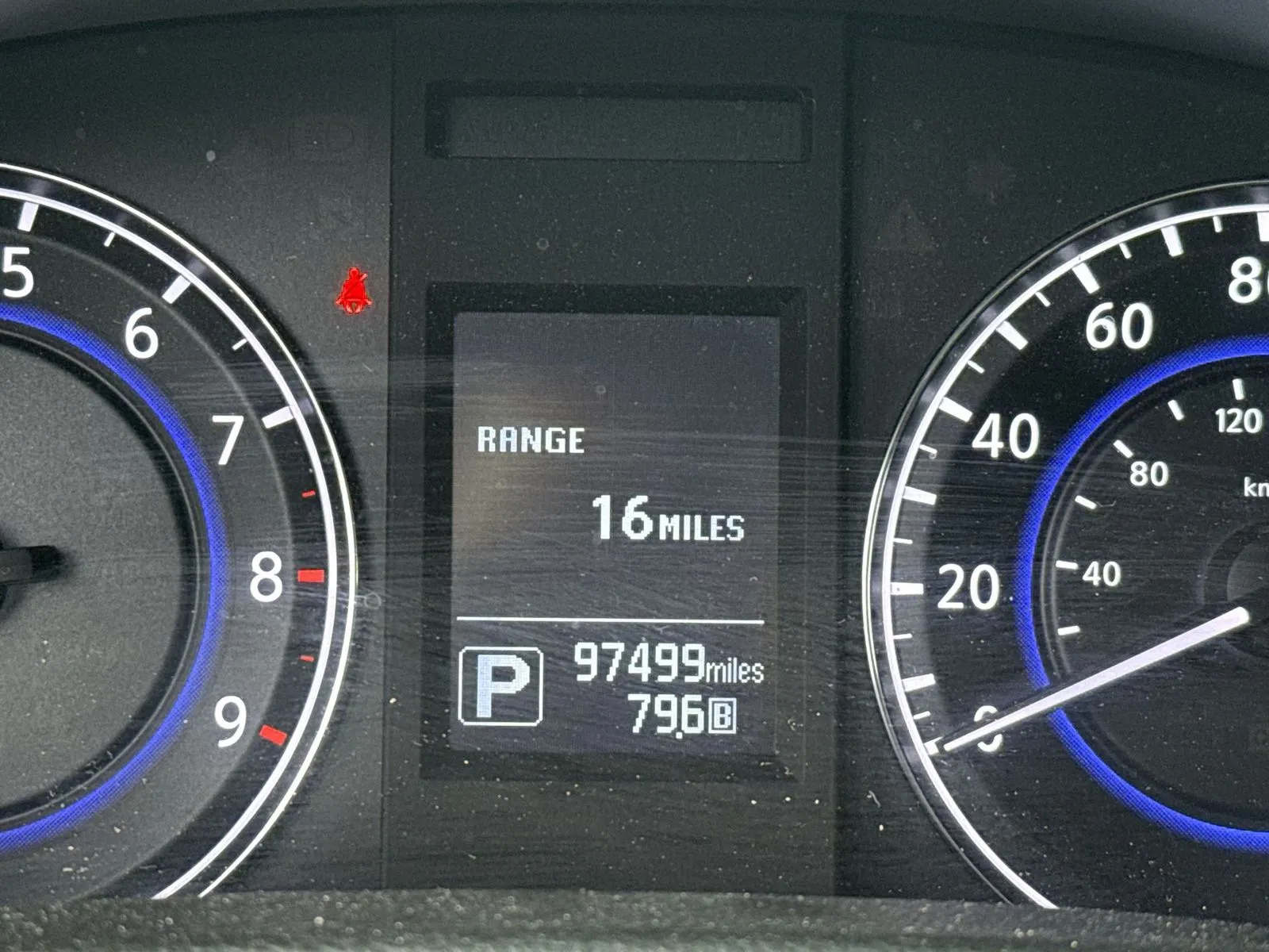 2015 INFINITI Q60 Convertible Base - Photo 23