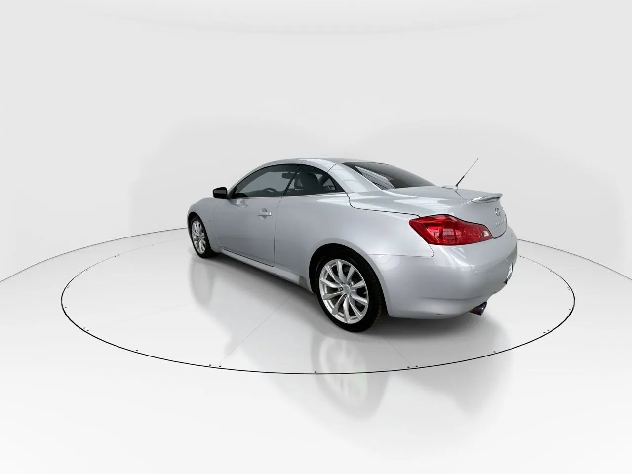 2015 INFINITI Q60 Convertible Base - Photo 6
