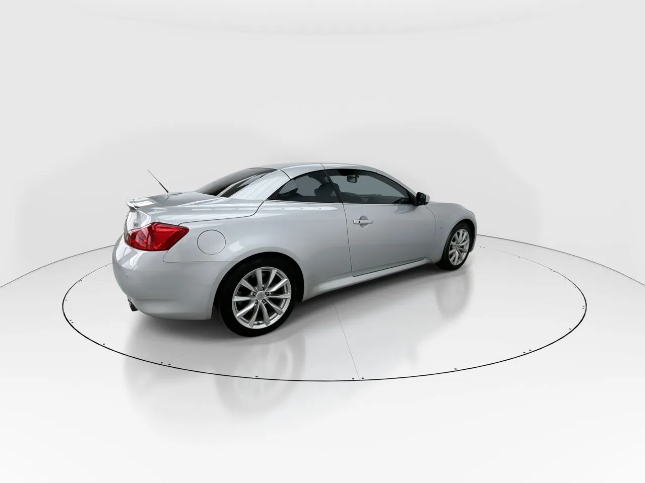 2015 INFINITI Q60 Convertible Base - Photo 8