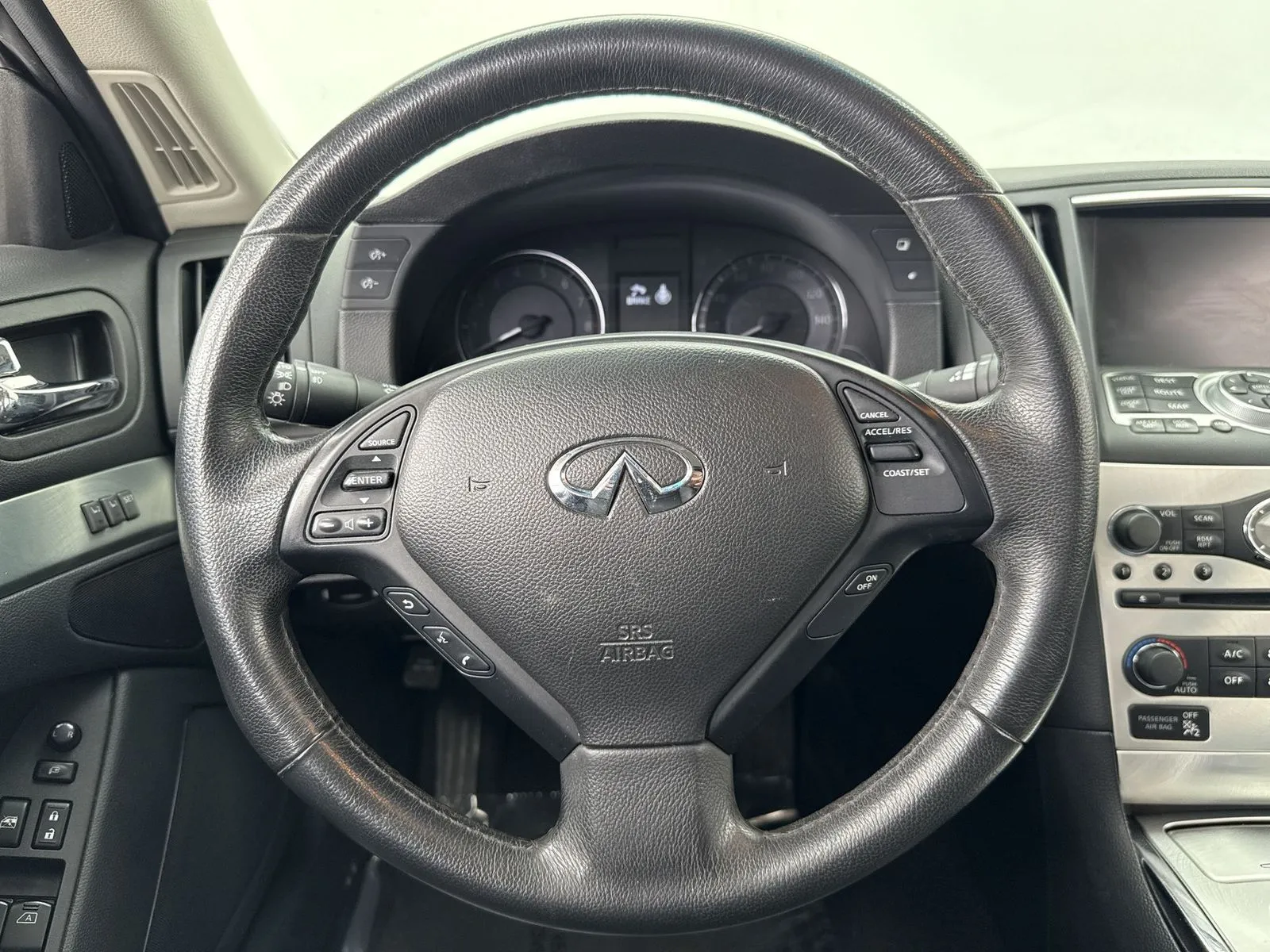 2015 INFINITI Q60 Convertible Base - Photo 20