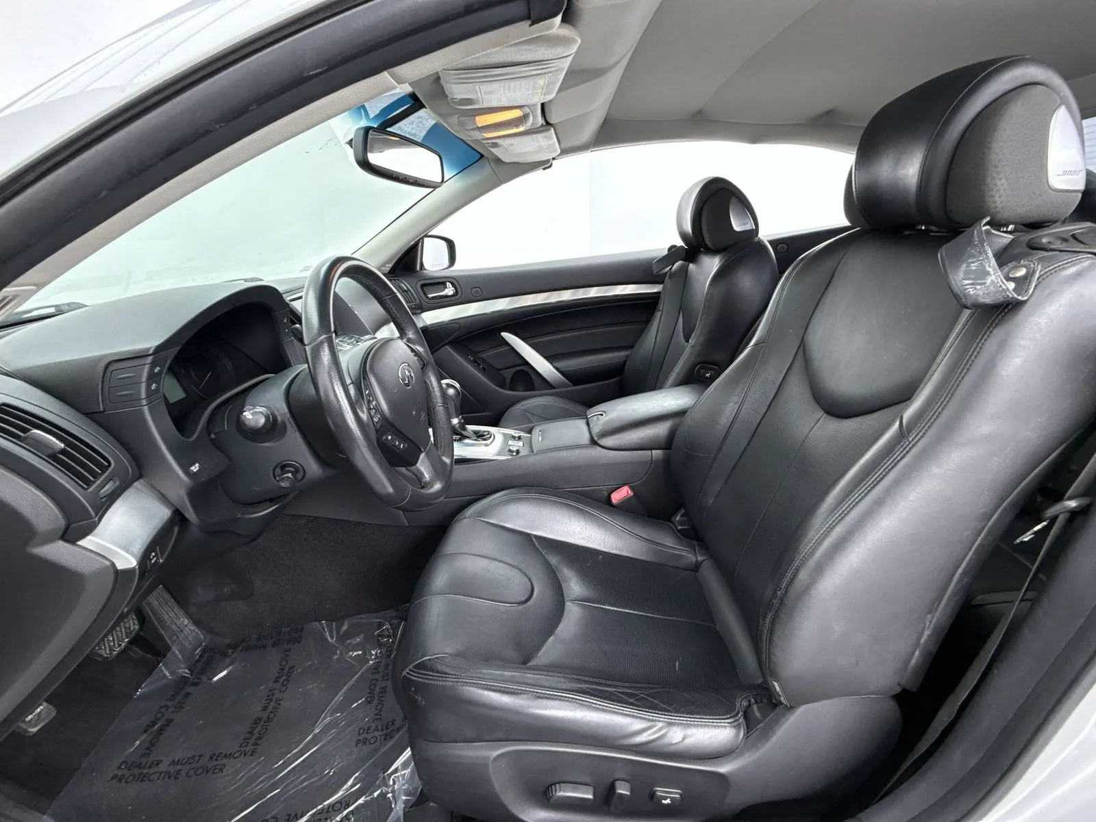 2015 INFINITI Q60 Convertible Base - Photo 11