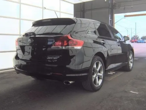 Photos of 2015 Toyota Venza Limited for sale in Plano, TX at Gulliver Auto Group