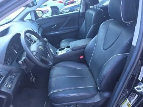Another view of 2015 Toyota Venza Limited for sale in Plano, TX at Gulliver Auto Group
