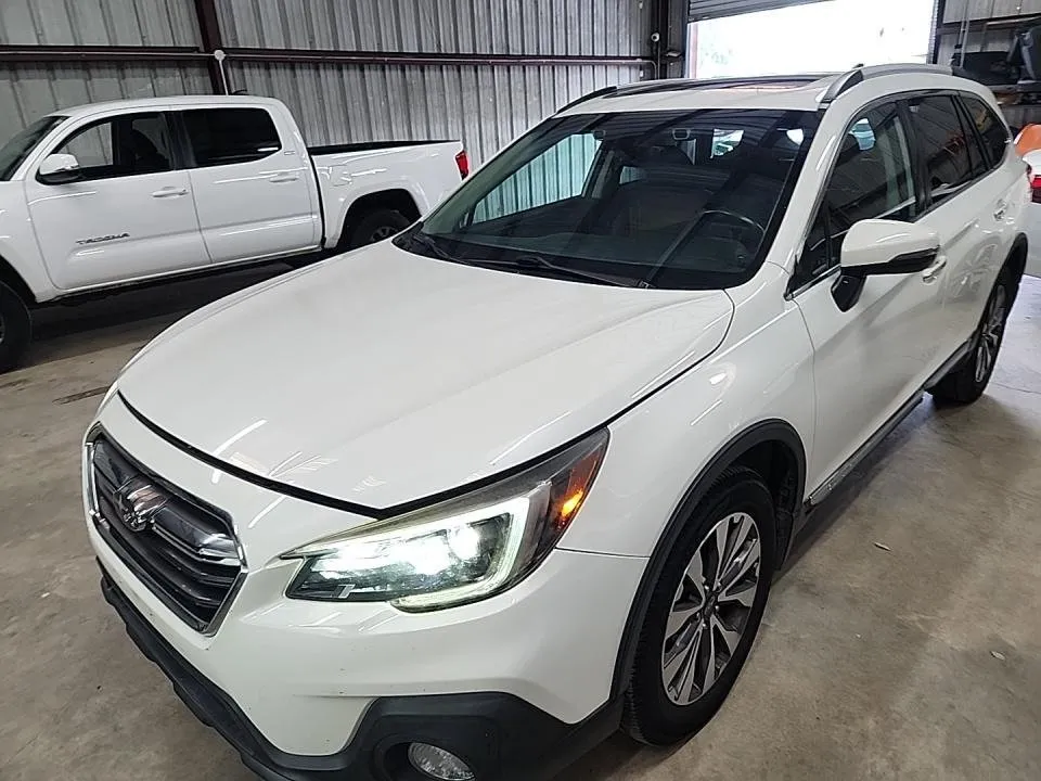 White 2018 Subaru Outback 3.6R for sale in Plano, TX