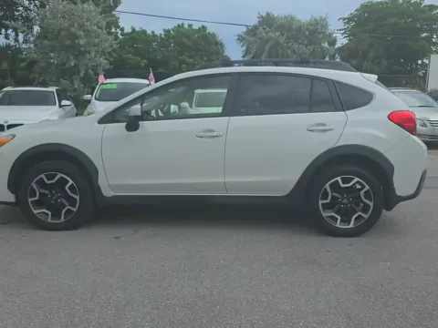 White 2017 Subaru Crosstrek 2.0i Premium for sale in Plano, TX