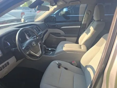 Another view of 2017 Toyota Highlander LE for sale in Plano, TX at Gulliver Auto Group
