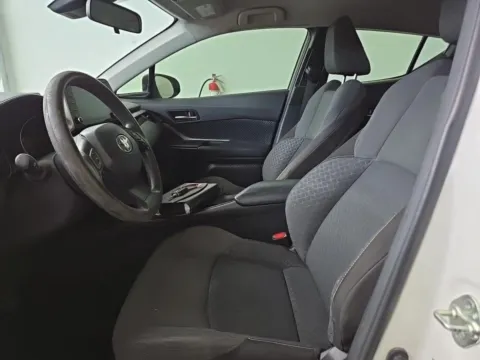 More photos of 2020 Toyota C-HR LE at Gulliver Auto Group, TX