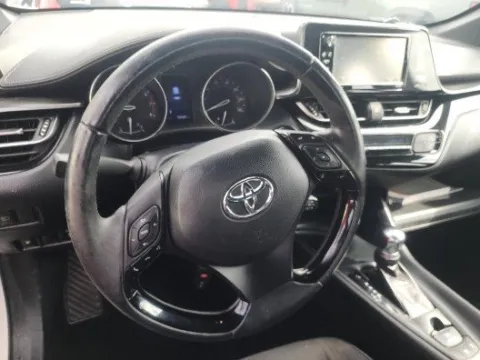 More photos of 2018 Toyota C-HR XLE Premium at Gulliver Auto Group, TX