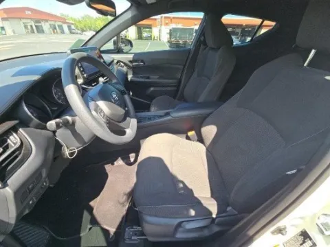 More photos of 2019 Toyota C-HR LE at Gulliver Auto Group, TX