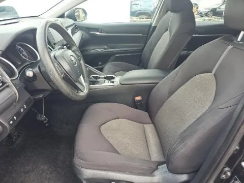 More photos of 2021 Toyota Camry Hybrid LE at Gulliver Auto Group, TX