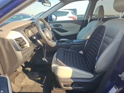 More photos of 2021 Nissan Rogue SV at Gulliver Auto Group, TX