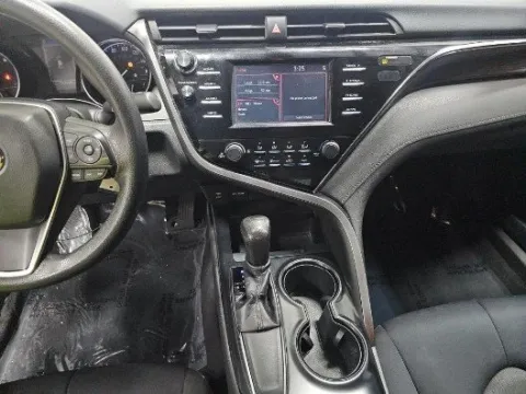 More photos of 2018 Toyota Camry LE at Gulliver Auto Group, TX