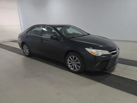 Photos of 2016 Toyota Camry XLE for sale in Plano, TX at Gulliver Auto Group