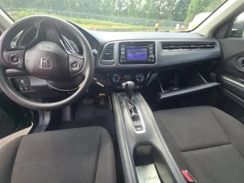 More photos of 2017 Honda HR-V LX at Gulliver Auto Group, TX