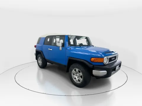 Photos of 2007 Toyota FJ Cruiser Premium for sale in Plano, TX at Gulliver Auto Group