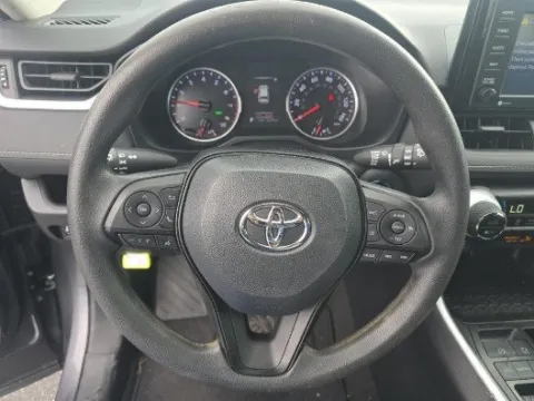 More photos of 2022 Toyota RAV4 XLE at Gulliver Auto Group, TX