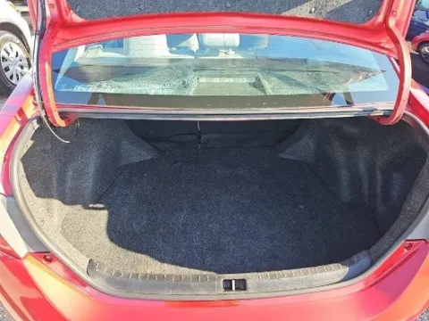 More photos of 2015 Toyota Corolla LE at Gulliver Auto Group, TX