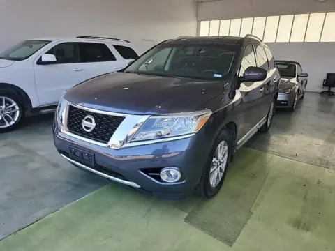 Gray 2014 Nissan Pathfinder SL for sale in Plano, TX