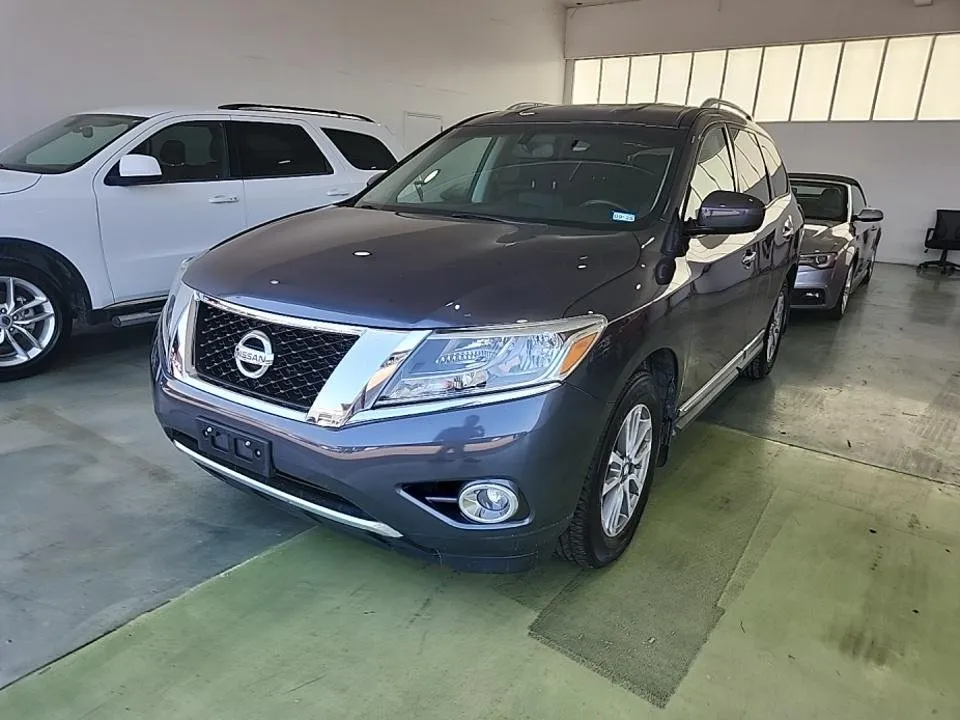 Gray 2014 Nissan Pathfinder SL for sale in Plano, TX