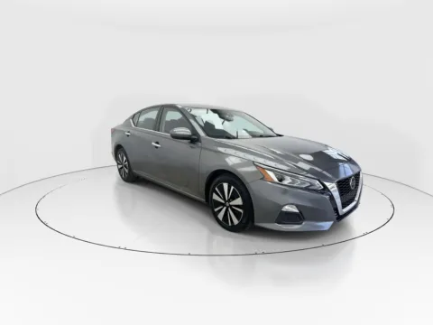 Photos of 2021 Nissan Altima 2.5 SV for sale in Plano, TX at Gulliver Auto Group