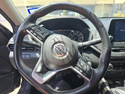 More photos of 2021 Nissan Altima 2.5 SR at Gulliver Auto Group, TX