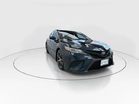 Photos of 2020 Toyota Camry SE for sale in Plano, TX at Gulliver Auto Group