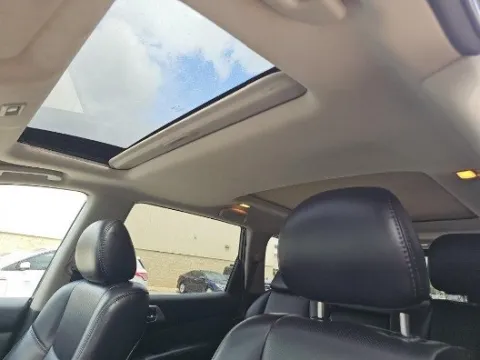 More photos of 2020 Nissan Pathfinder Platinum at Gulliver Auto Group, TX