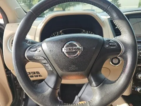 More photos of 2016 Nissan Pathfinder Platinum at Gulliver Auto Group, TX