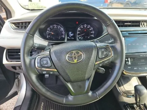 More photos of 2018 Toyota Avalon Limited at Gulliver Auto Group, TX