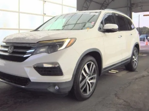 Silver 2016 Honda Pilot Touring for sale in Plano, TX