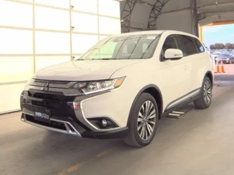 White 2020 Mitsubishi Outlander SE for sale in Plano, TX