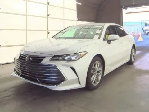White 2022 Toyota Avalon XLE for sale in Plano, TX