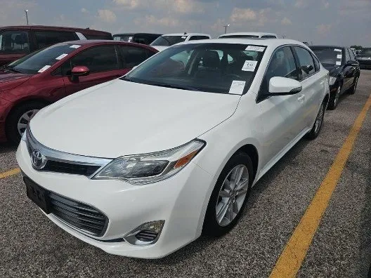 White 2013 Toyota Avalon XLE Premium for sale in Plano, TX