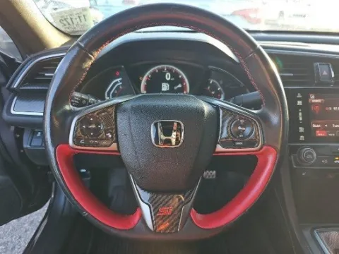 More photos of 2017 Honda Civic Si at Gulliver Auto Group, TX