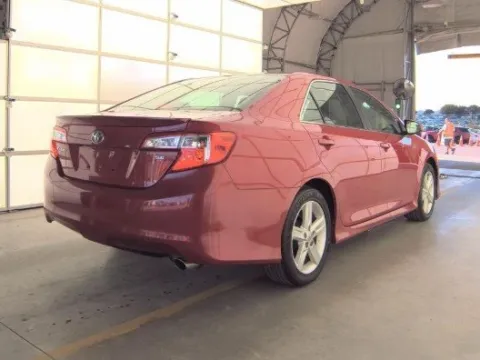 Photos of 2014 Toyota Camry SE for sale in Plano, TX at Gulliver Auto Group