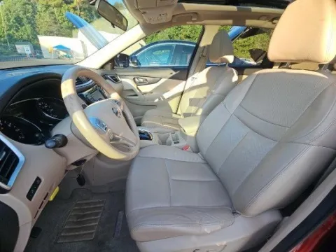 More photos of 2014 Nissan Rogue SL at Gulliver Auto Group, TX