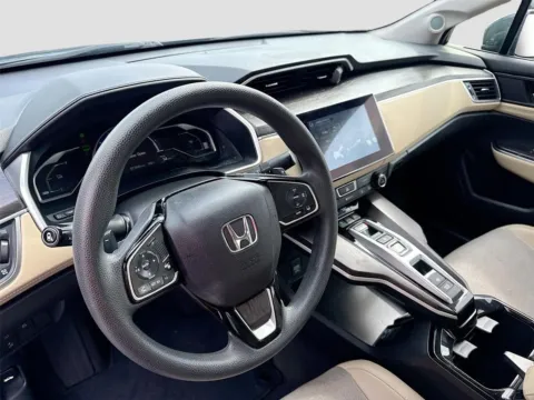 More photos of 2018 Honda Clarity Plug-In Hybrid at Gulliver Auto Group, TX